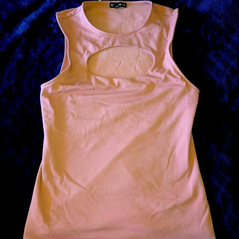 Very cute top for going out!
